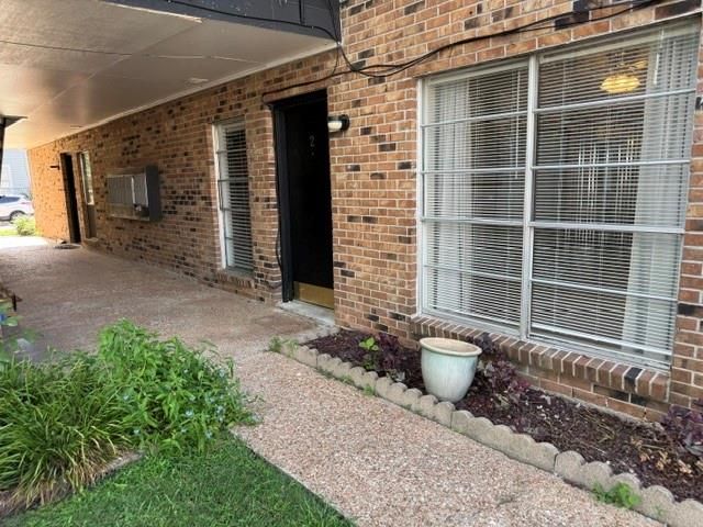 121 E 12th Street 2, Houston, TX 77008