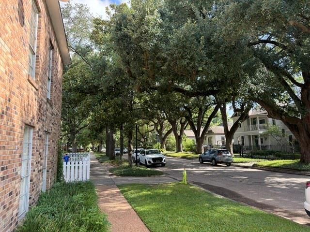 121 E 12th Street 2, Houston, TX 77008