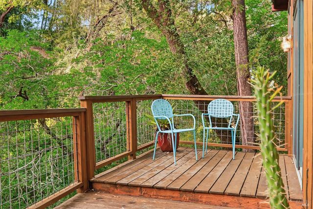 116 Hill Rd, Glen Ellen, CA 95442