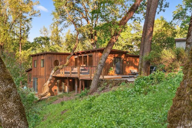 116 Hill Rd, Glen Ellen, CA 95442