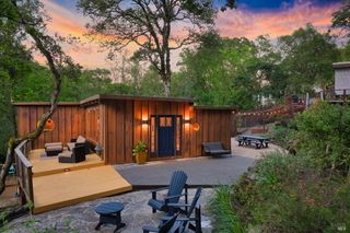 116 Hill Rd, Glen Ellen, CA 95442