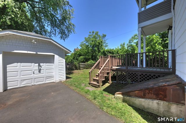 31 Winthrop Street, Meriden, CT 06451