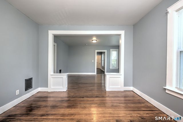 31 Winthrop Street, Meriden, CT 06451