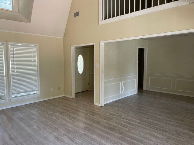 932 Valley View Avenue, Red Oak, TX 75154