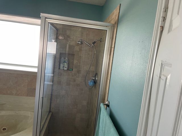 932 Valley View Avenue, Red Oak, TX 75154