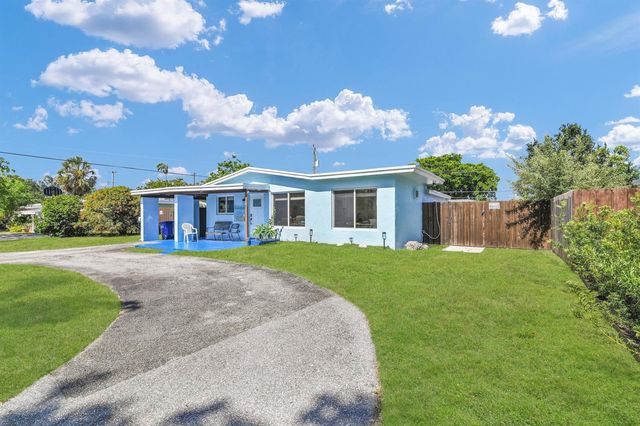 1218 SW 2ND Avenue, Pompano Beach, FL 33060