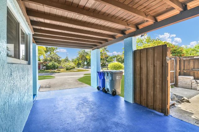 1218 SW 2ND Avenue, Pompano Beach, FL 33060
