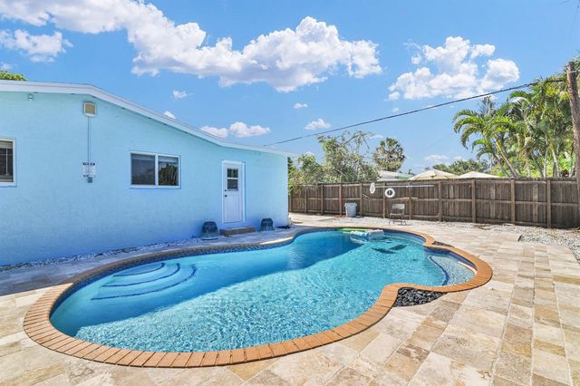 1218 SW 2ND Avenue, Pompano Beach, FL 33060