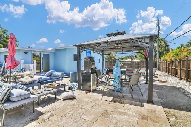 1218 SW 2ND Avenue, Pompano Beach, FL 33060