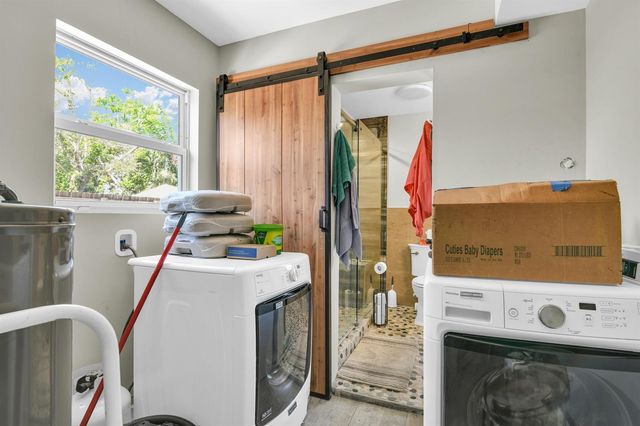 1218 SW 2ND Avenue, Pompano Beach, FL 33060