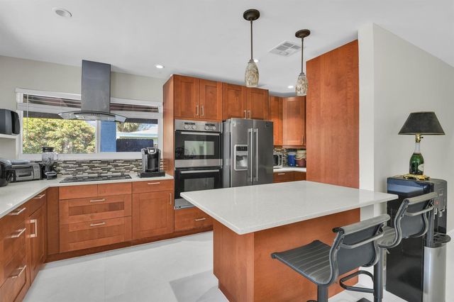 1218 SW 2ND Avenue, Pompano Beach, FL 33060