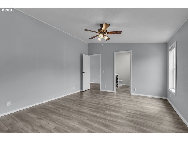 672 Sw SUNSET Way, Troutdale, OR 97060