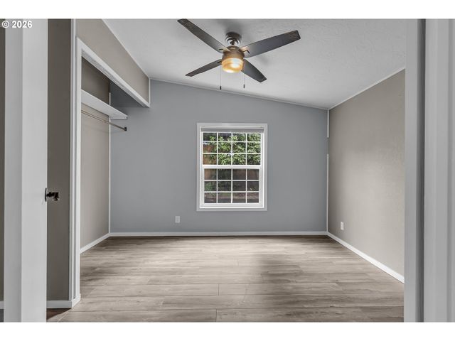 672 Sw SUNSET Way, Troutdale, OR 97060