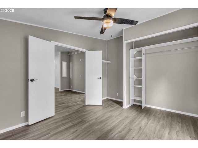 672 Sw SUNSET Way, Troutdale, OR 97060