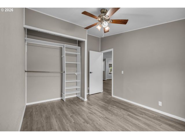 672 Sw SUNSET Way, Troutdale, OR 97060