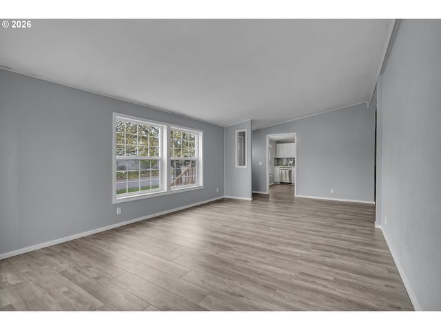 672 Sw SUNSET Way, Troutdale, OR 97060