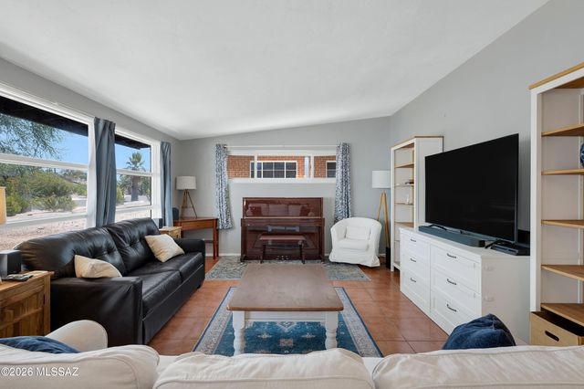 4232 E Poe Street, Tucson, AZ 85711