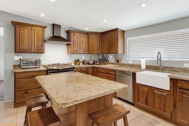 4232 E Poe Street, Tucson, AZ 85711