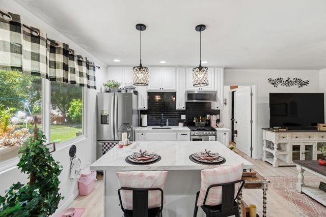 13126 Silver Saddle Ln, Poway, CA 92064