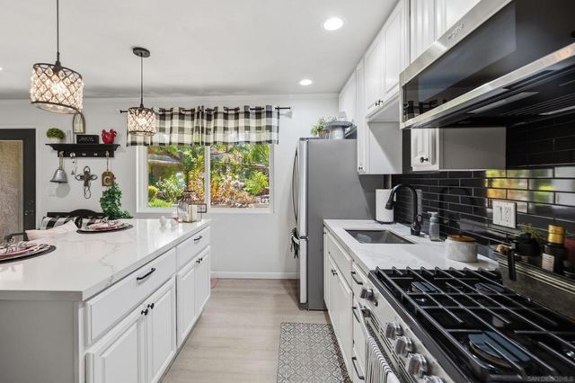 13126 Silver Saddle Ln, Poway, CA 92064