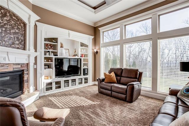 8005 Belford Street, Shawnee, KS 66218