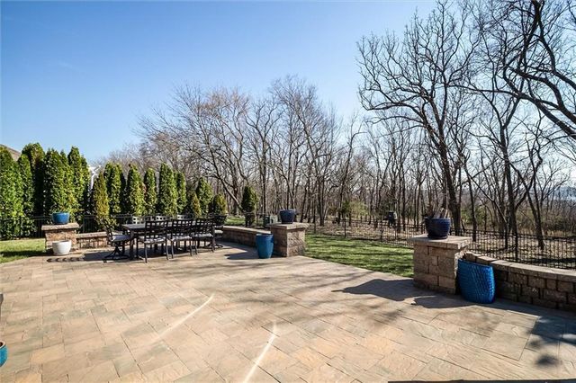 8005 Belford Street, Shawnee, KS 66218