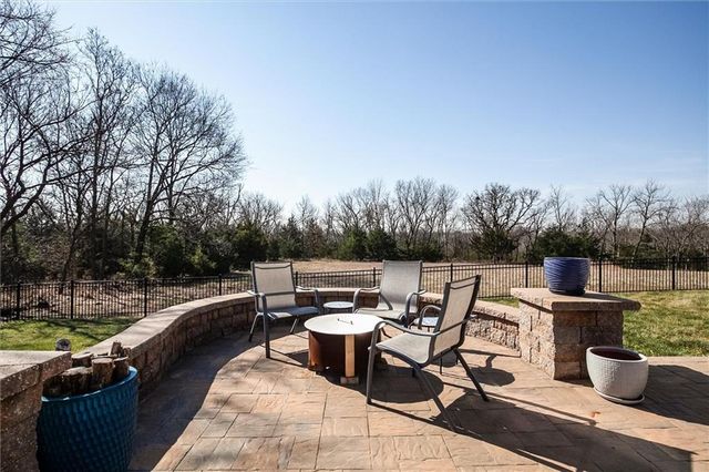 8005 Belford Street, Shawnee, KS 66218