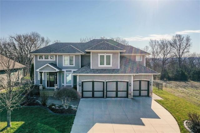 8005 Belford Street, Shawnee, KS 66218