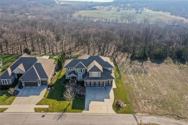 8005 Belford Street, Shawnee, KS 66218