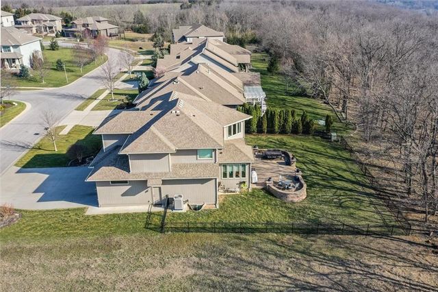 8005 Belford Street, Shawnee, KS 66218