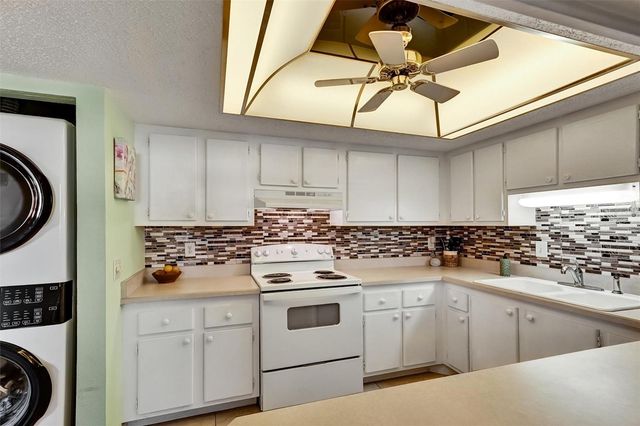 1454 56TH STREET W 1454, Bradenton, FL 34209