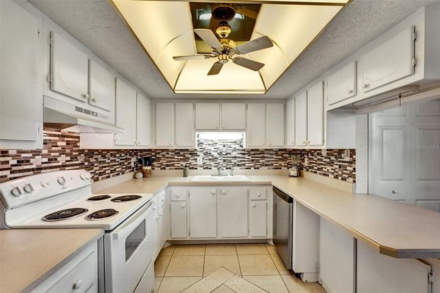 1454 56TH STREET W 1454, Bradenton, FL 34209