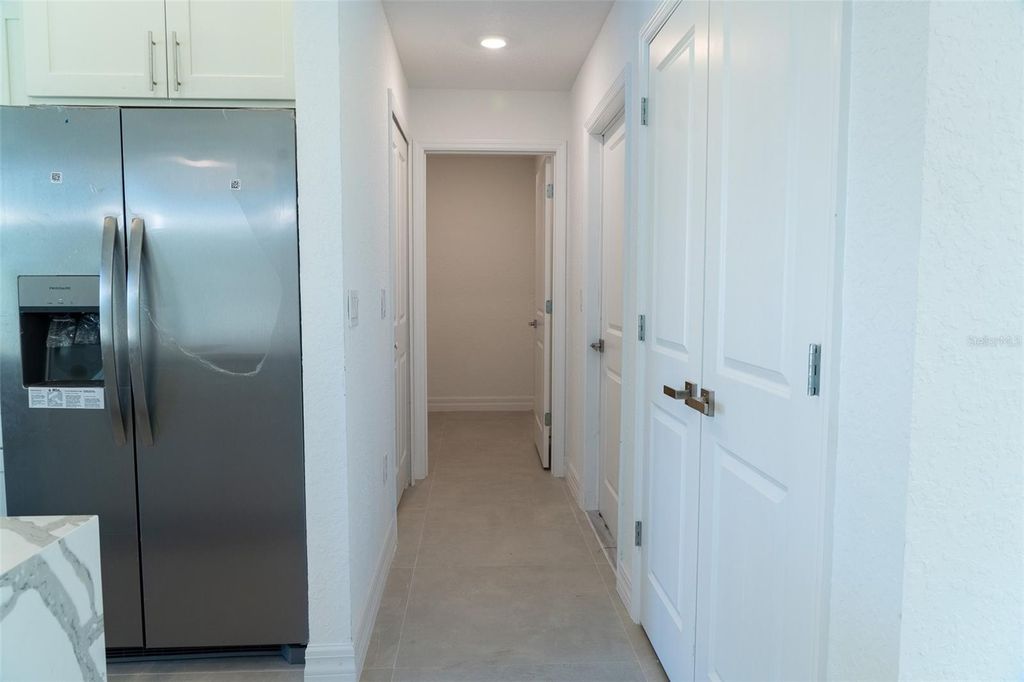 Image 11 of property listing at 16559 SW 48TH TERRACE, Ocala, FL 34473