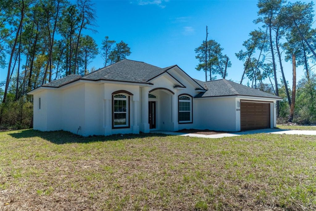 Image 3 of property listing at 16559 SW 48TH TERRACE, Ocala, FL 34473