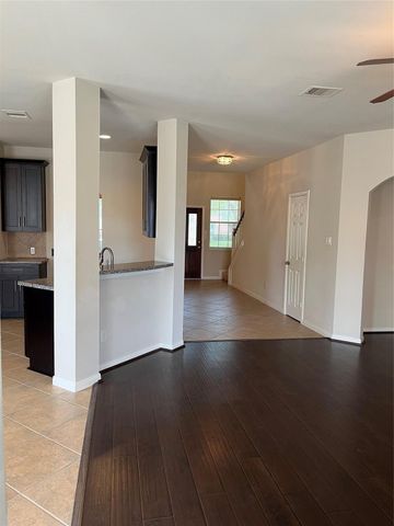 8855 Distant Woods Drive, Houston, TX 77095