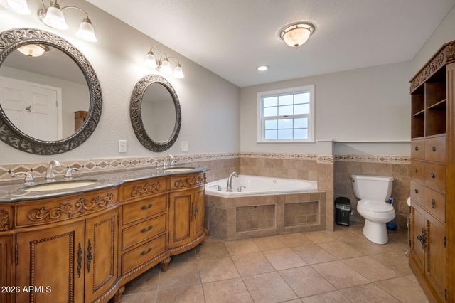 1705 W EL ALBA Way, Chandler, AZ 85224