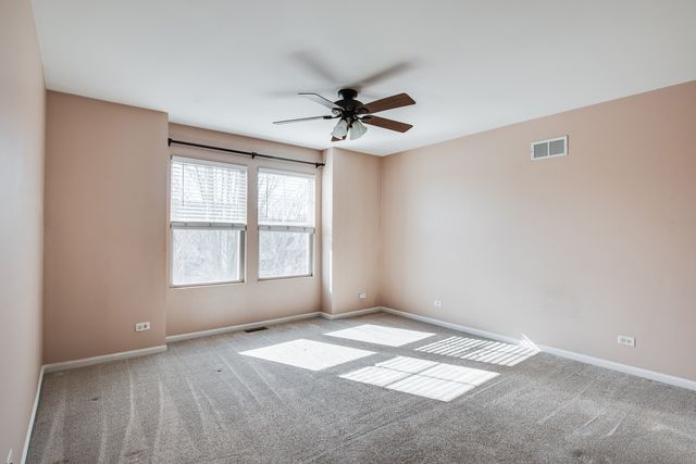 417 Plaza Place, Aurora, IL 60504