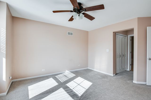 417 Plaza Place, Aurora, IL 60504