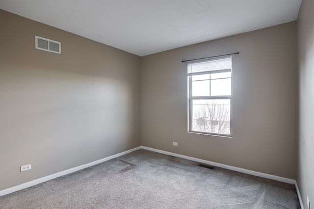 417 Plaza Place, Aurora, IL 60504