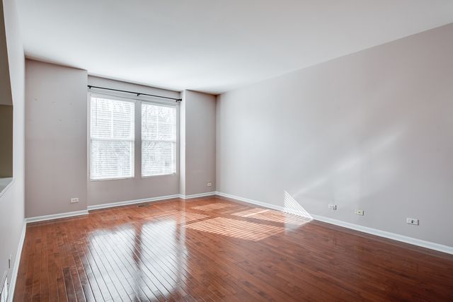 417 Plaza Place, Aurora, IL 60504