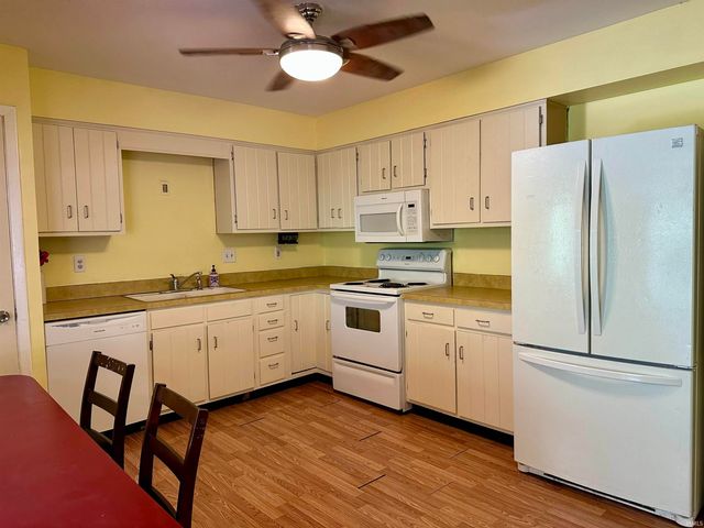 5716 Berry Lane, Evansville, IN 47710