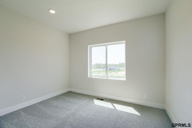 20137 R Street, Omaha, NE 68135