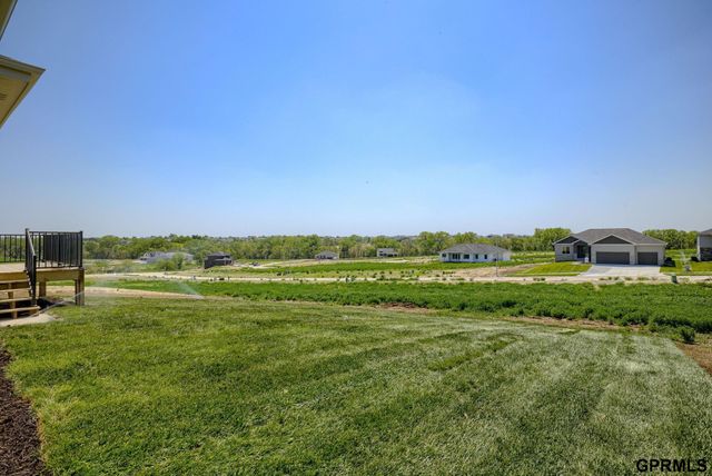 20137 R Street, Omaha, NE 68135