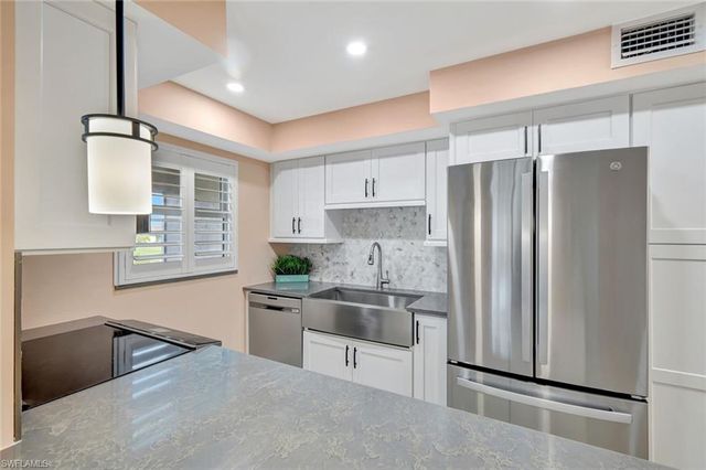 1610 Middle Gulf DR # B3, Sanibel, FL 33957