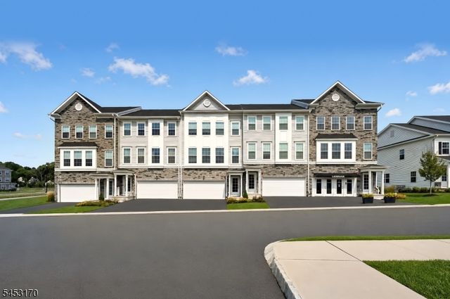 11 Bedford Way, East Hanover Twp., NJ 07936
