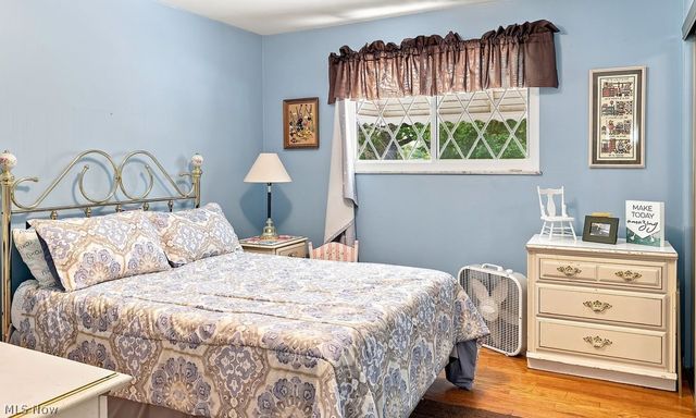 28520 Spruce Drive, North Olmsted, OH 44070