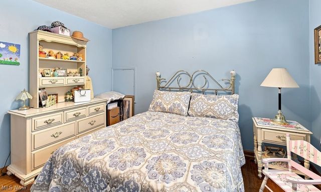 28520 Spruce Drive, North Olmsted, OH 44070