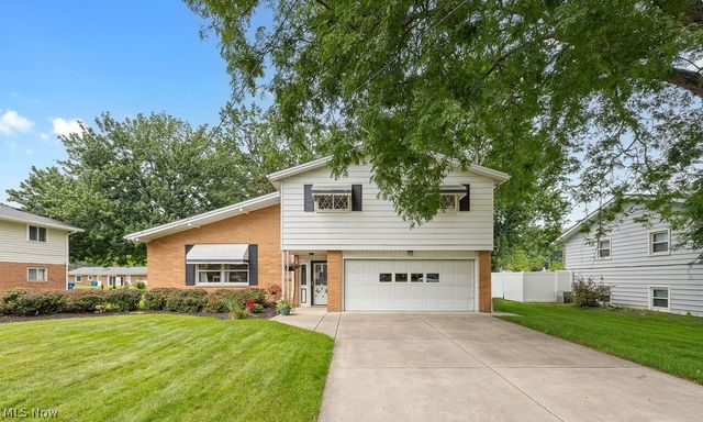 28520 Spruce Drive, North Olmsted, OH 44070