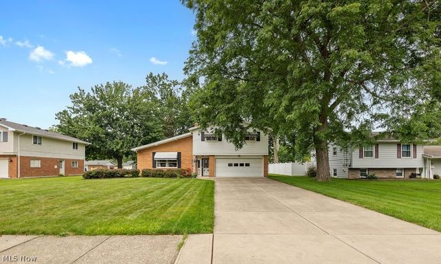 28520 Spruce Drive, North Olmsted, OH 44070