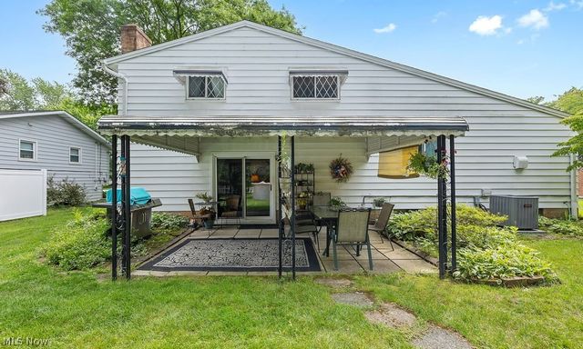 28520 Spruce Drive, North Olmsted, OH 44070